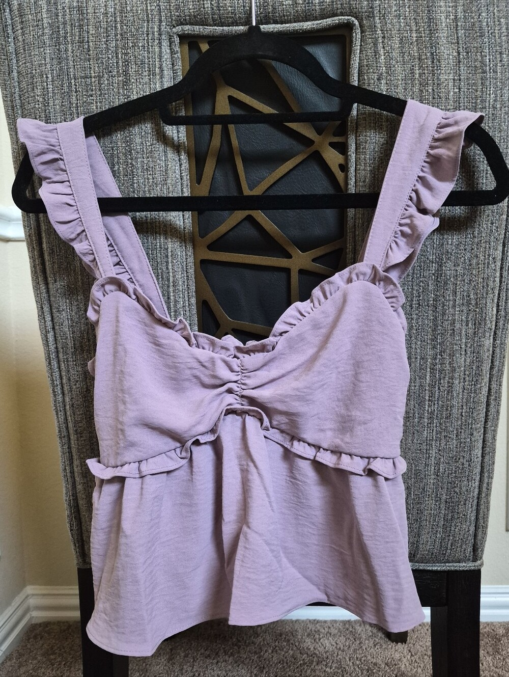 Timing Lilac Ruffle Front Crop Top Juniors Size M. NEW